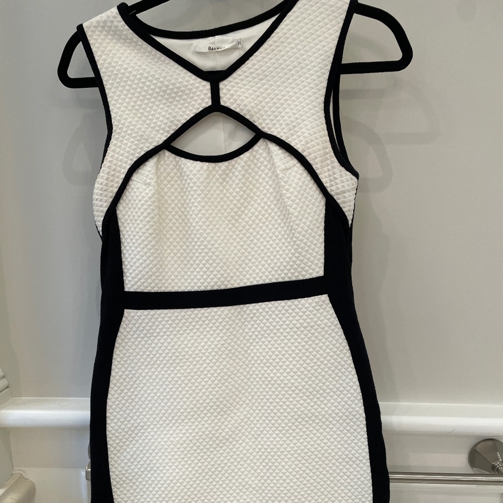Bailey 44 two-tone black and white sleeveless sheath dress size M